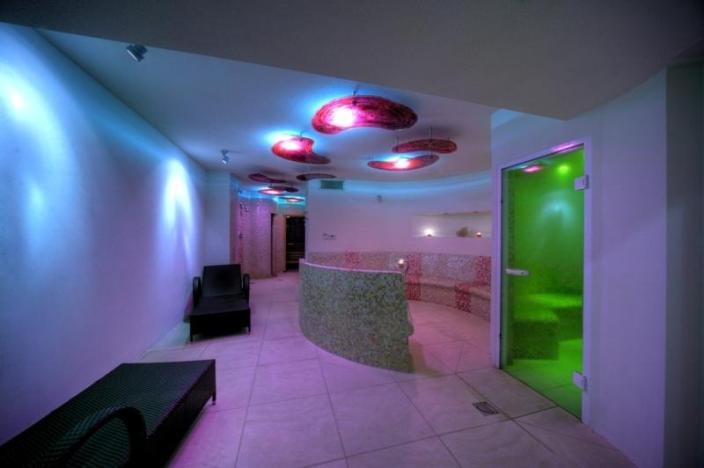 Avangard Resort W & S