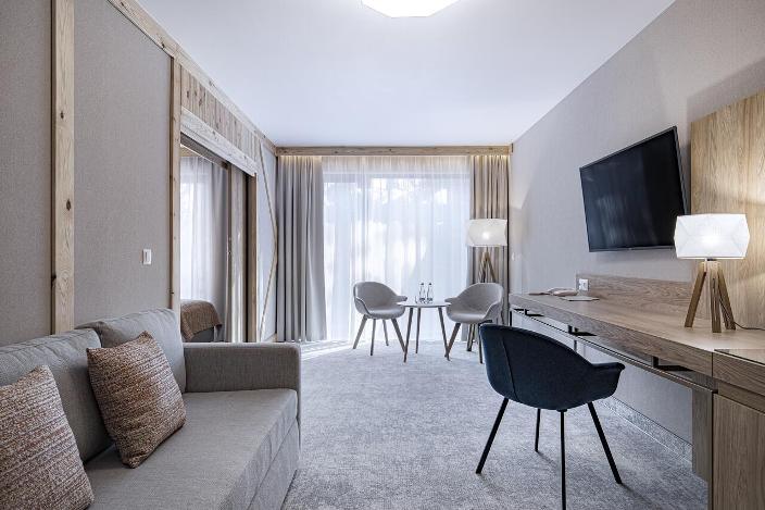 Platinum Mountain W & S