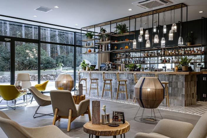 Platinum Mountain W & S