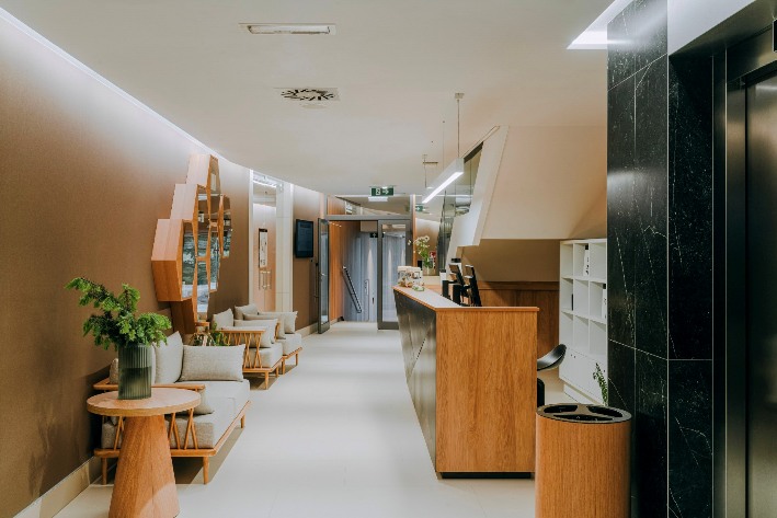 Radisson Hotel W & S