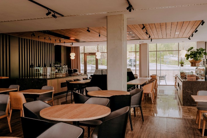 Radisson Hotel W & S