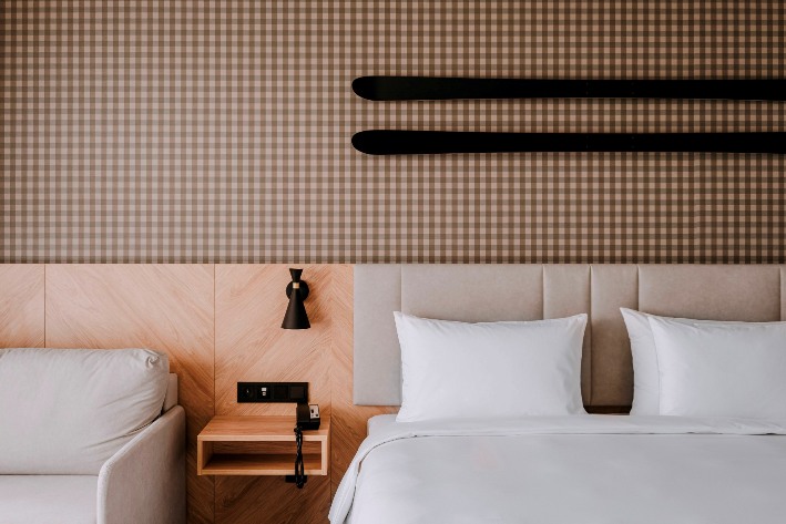 Radisson Hotel W & S