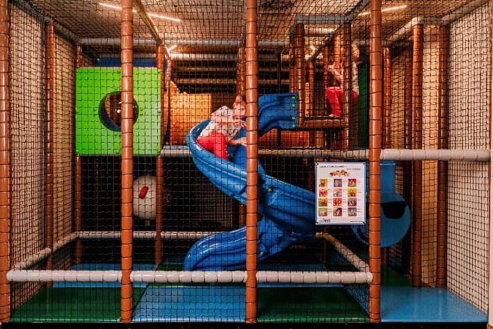 Radisson Hotel W & S