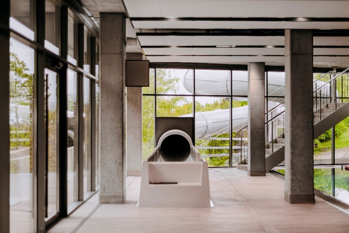 Radisson Hotel W & S