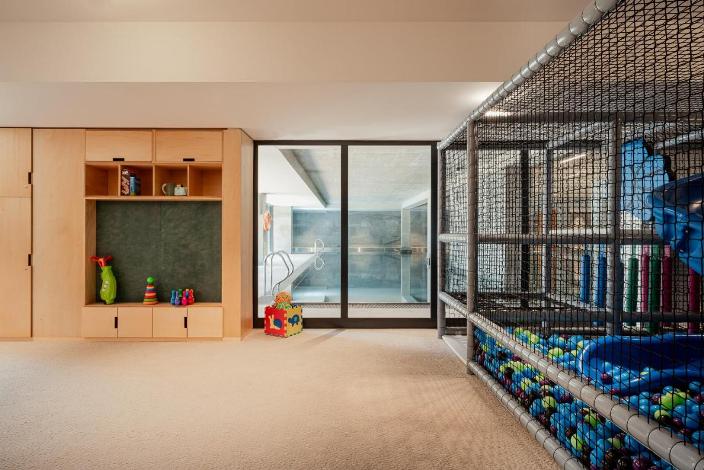 Radisson Resort W & S