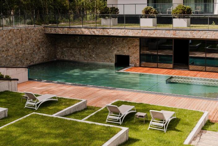 Radisson Resort W & S