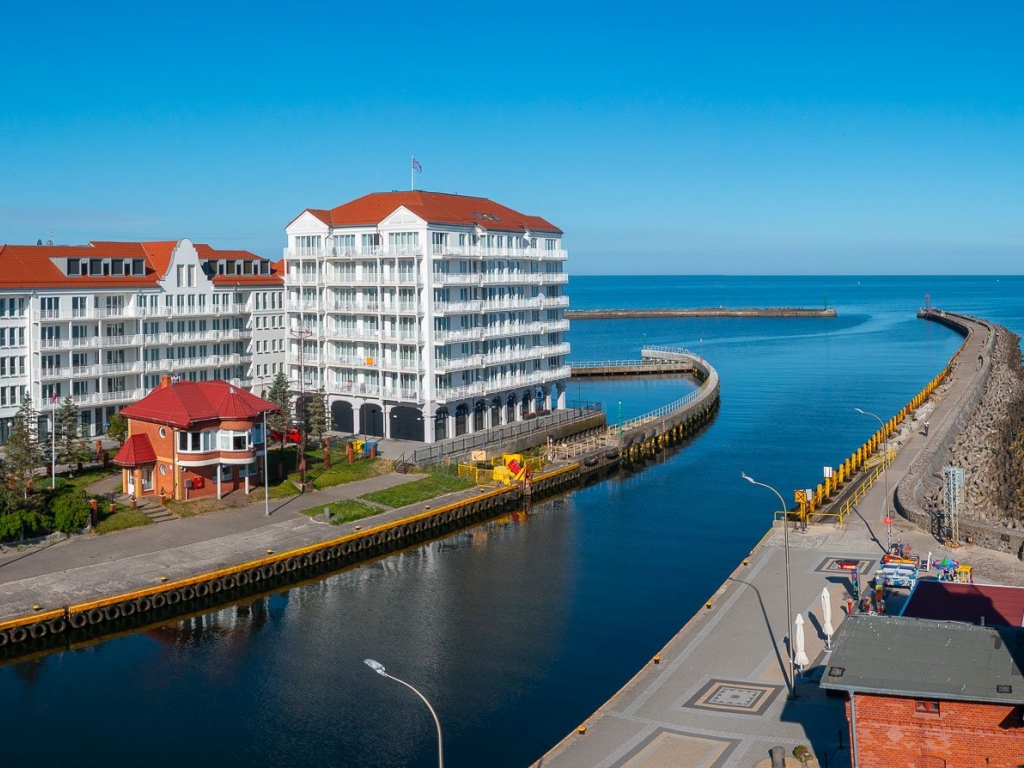 Marina Royale Resort