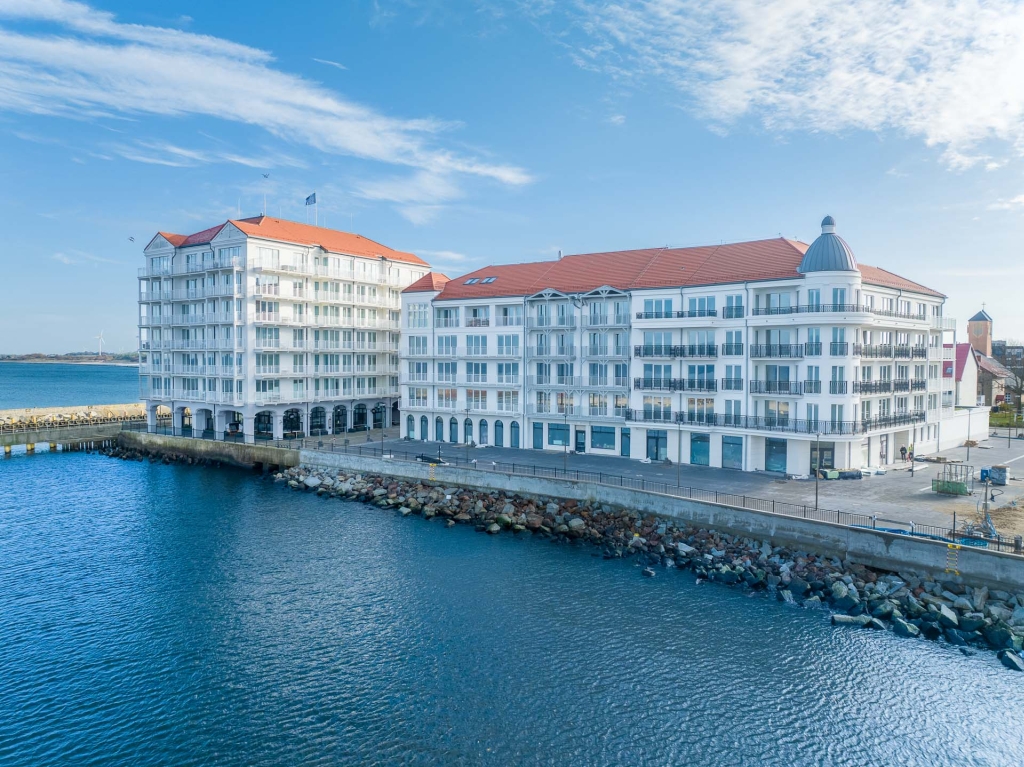 Marina Royale Resort